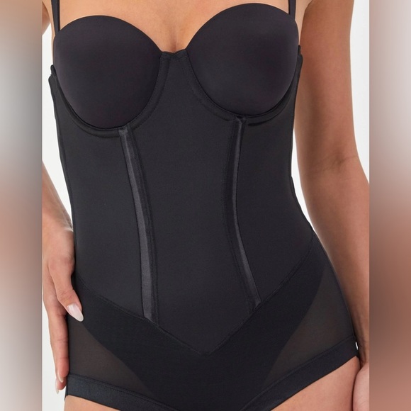 Maidenform Women's Firm Tummy-control Easy Up Strapless Bodysuit Size 40DD Black - Picture 1 of 13